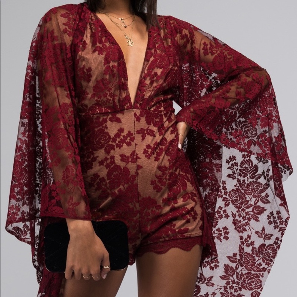 LOOKING FOR THIS ROMPER -size Small. ❌DONTBUY❌